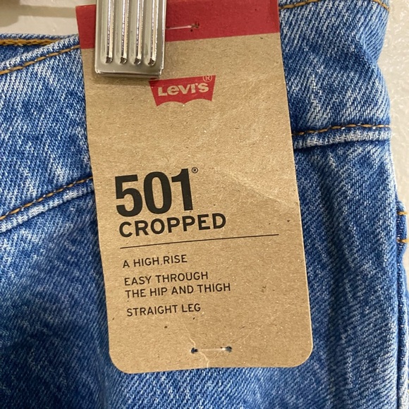 NWT Levi's 501 Cropped Straight Fit Blue Jeans 31x26 high rise easy through hip - Picture 4 of 6